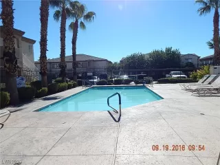 Photo #5: 2480681 Listing 