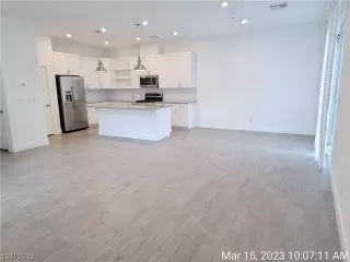 Photo #3: 2480695 Listing 