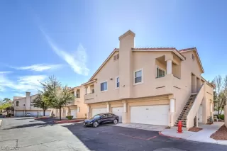 Photo #1: 2480739 Listing