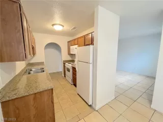 Photo #1: 2480741 Listing 