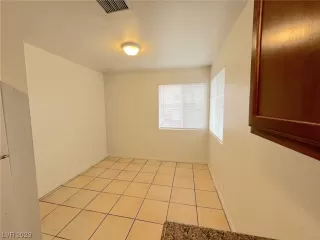 Photo #3: 2480741 Listing 