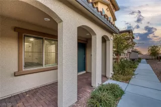 Photo #3: 2480748 Listing 