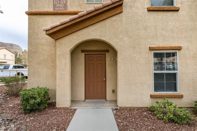 MLS: 2480754 Condo For Sale