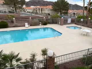 Photo #3: 2480755 Listing 