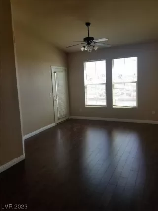 Photo #2: 2480762 Listing