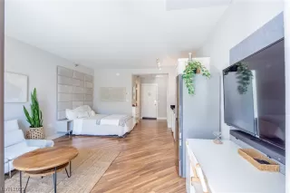 Photo #4: 2480767 Listing 