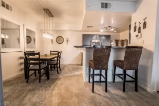 Photo #6: 2480775 Listing