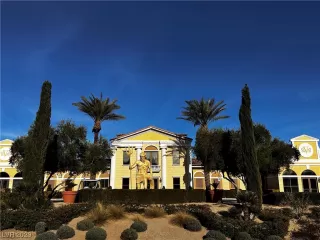 Photo #1: 2480783 Listing 