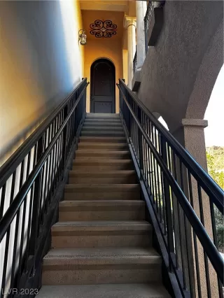 Photo #2: 2480783 Listing 