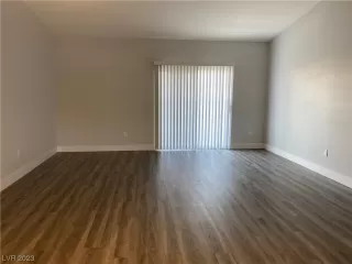 Photo #4: 2480793 Listing 