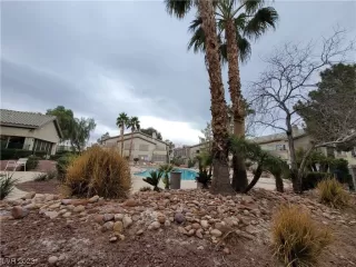 Photo #2: 2480803 Listing 