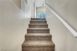 Photo #6: 2480810 Listing 