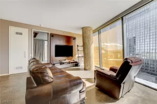 Photo #4: 2480816 Listing 