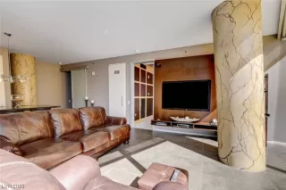 Photo #6: 2480816 Listing 