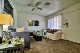 Photo #3: 2480836 Listing 