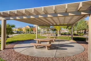 Photo #4: 2480843 Listing 