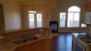 Photo #3: 2480849 Listing 