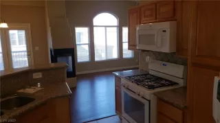 Photo #4: 2480849 Listing 