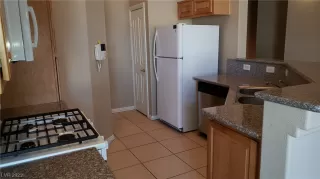 Photo #5: 2480849 Listing 