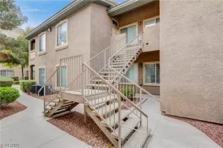 Photo #4: 2480854 Listing