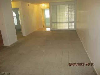 Photo #4: 2480885 Listing 