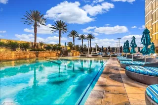 Photo #3: 2480904 Listing 
