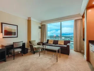 Photo #4: 2480904 Listing 