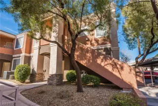 Photo #1: 2480924 Listing 