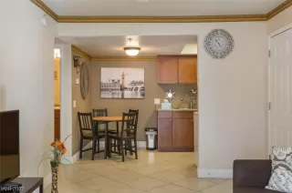 Photo #2: 2480936 Listing 