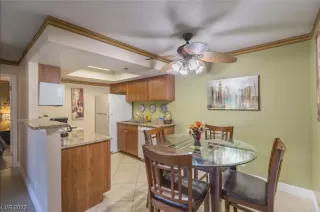 Photo #2: 2480937 Listing 