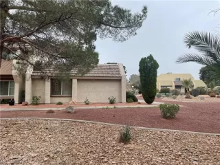 Photo #2: 2480943 Listing