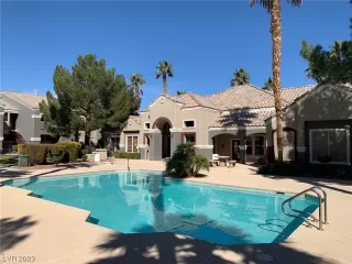 Photo #2: 2480948 Listing