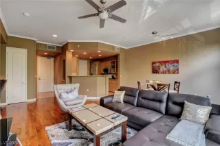 Photo #6: 2480963 Listing 