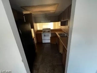 Photo #4: 2480968 Listing 