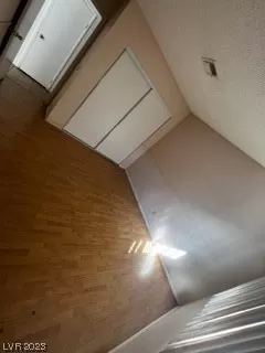 Photo #6: 2480968 Listing 