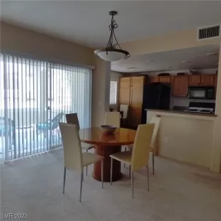 Photo #6: 2480976 Listing 