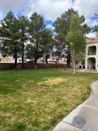 Photo #4: 2480999 Listing 