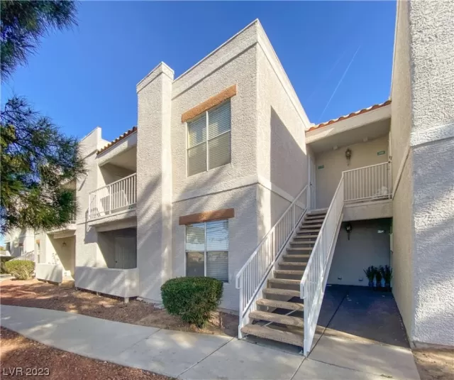 MLS: 2481024 Condo For Sale