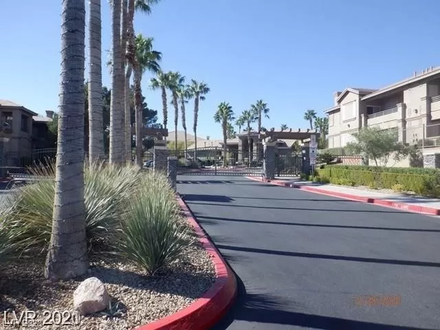 MLS: 2481052 Condo For Sale