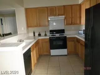 Photo #4: 2481052 Listing 