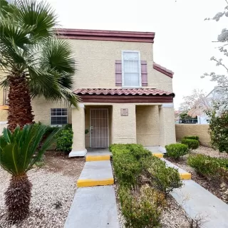 Photo #1: 2481065 Listing 