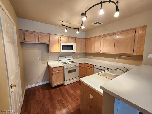 MLS: 2481068 Condo For Sale