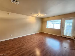 Photo #1: 2481068 Listing