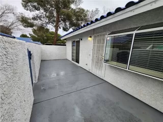 Photo #2: 2481068 Listing