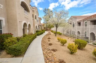 Photo #1: 2481092 Listing