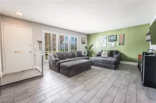 Photo #3: 2481129 Listing