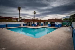 Photo #3: 2481145 Listing 