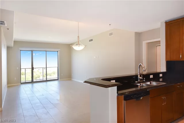 MLS: 2481164 Condo For Sale