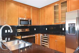 Photo #4: 2481164 Listing 