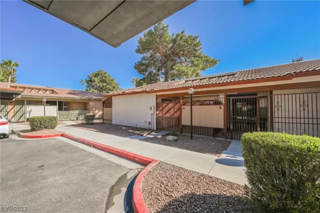 MLS: 2481181 Condo For Sale